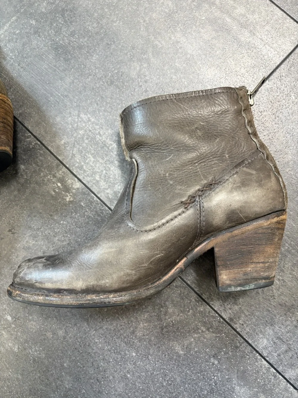 Frye Gray-Brown Leather Zip-Back Ankle Booties Boots